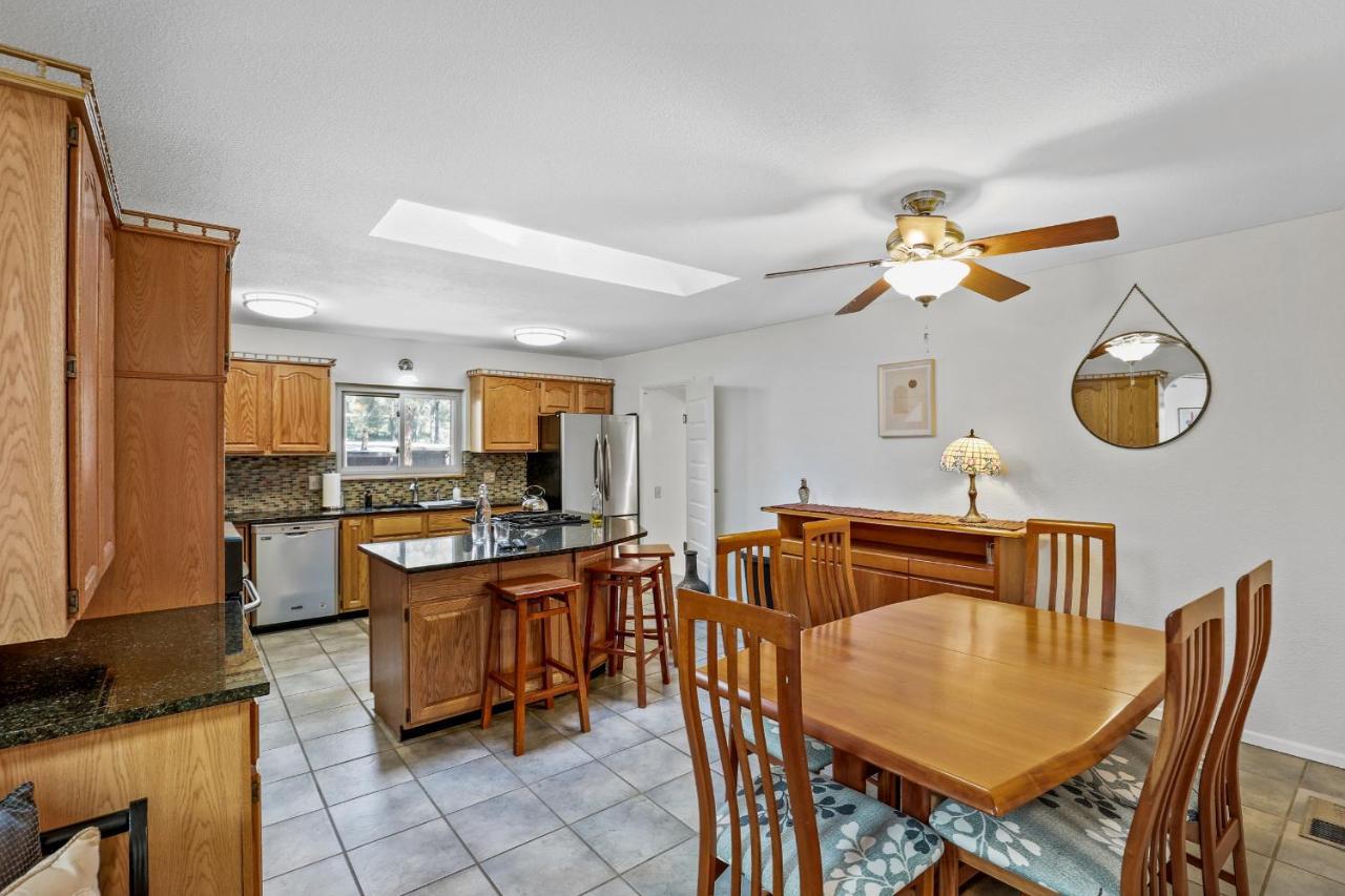 Captivating Continental Country Club Retreat With 4 Bdr And Spacious Deck! Flagstaff Ngoại thất bức ảnh