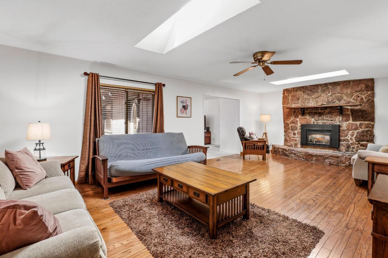 Captivating Continental Country Club Retreat With 4 Bdr And Spacious Deck! Flagstaff Ngoại thất bức ảnh